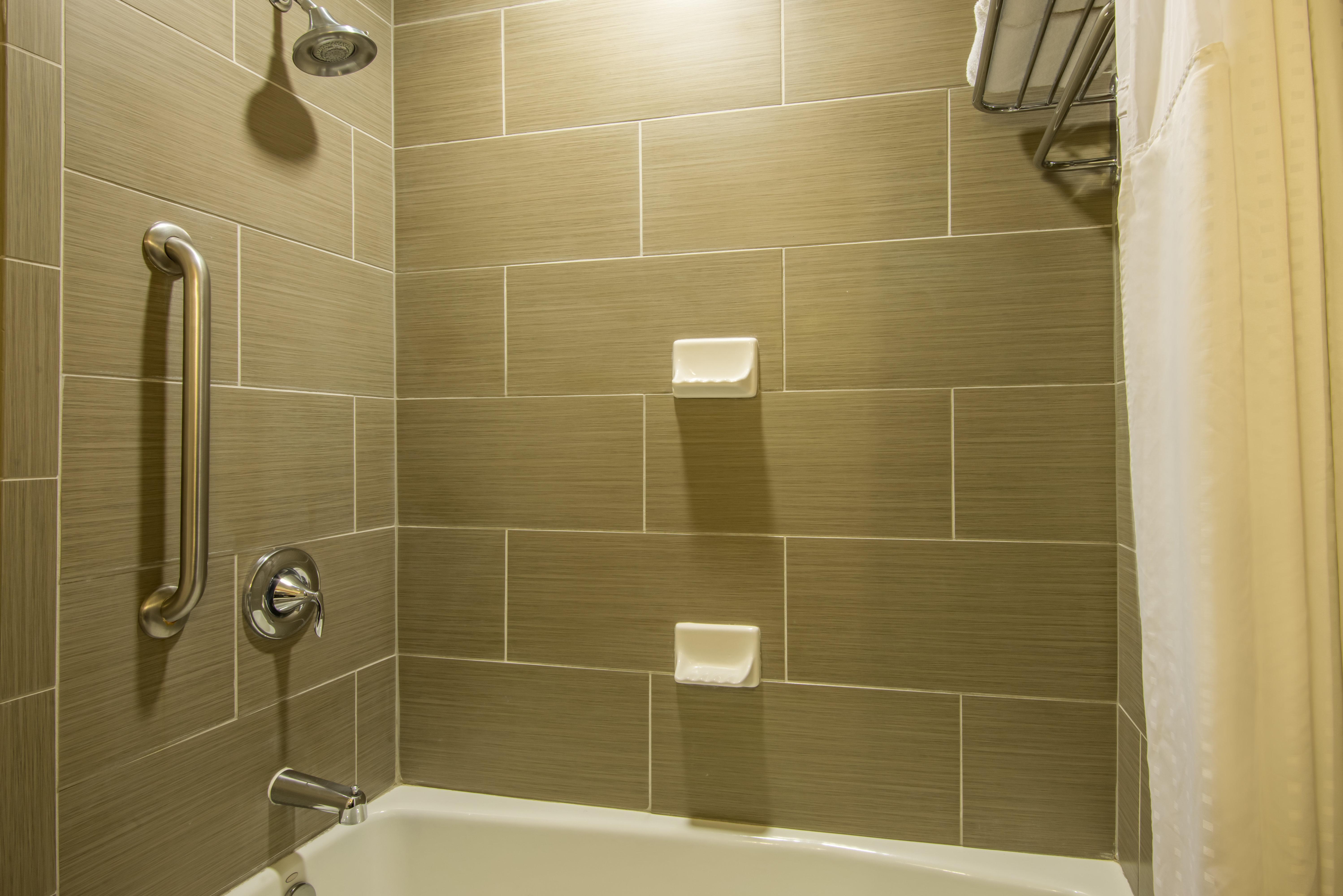 Express & Hobbs, An Ihg 2* Hobbs