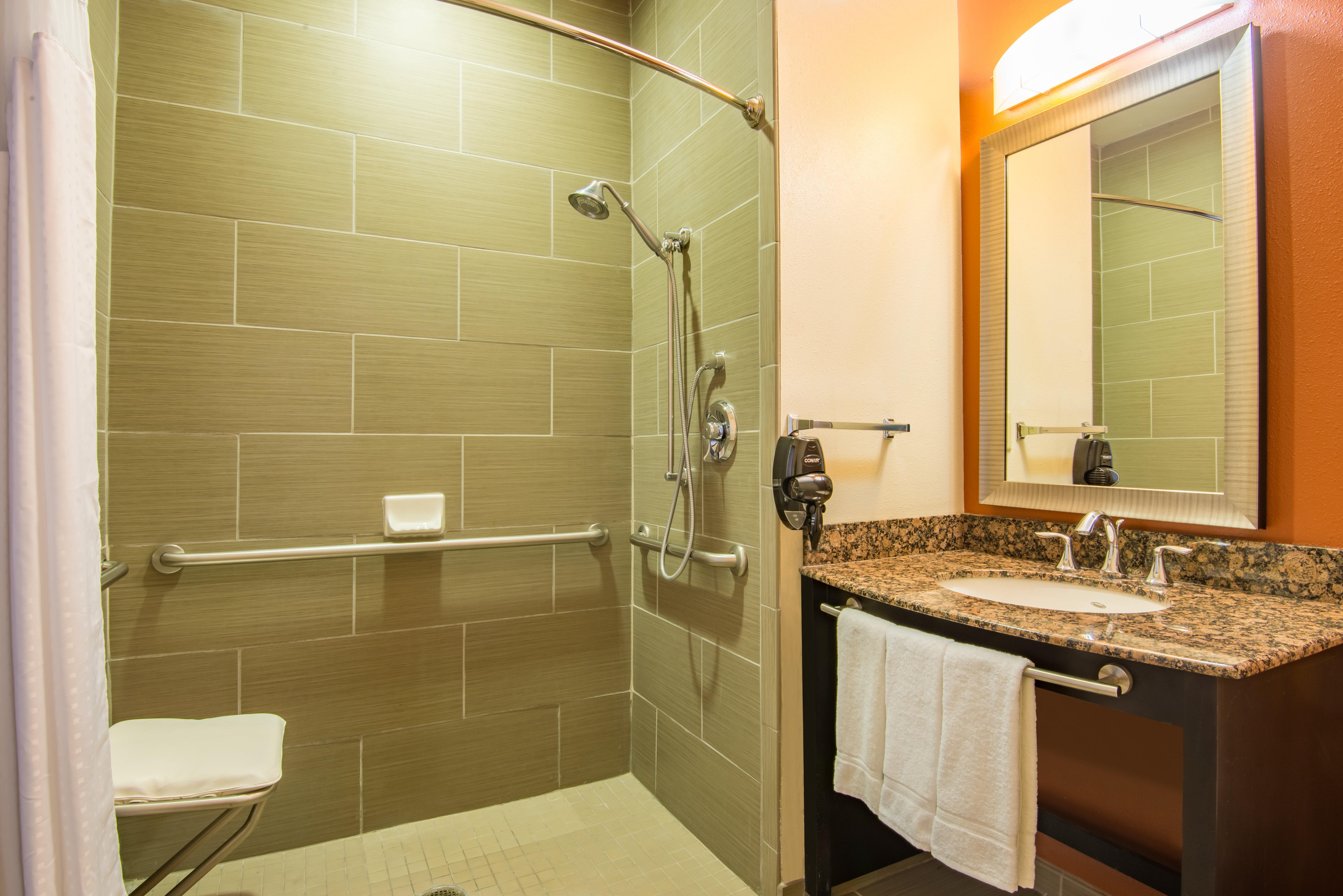 Express & Hobbs, An Ihg Hotel Hobbs