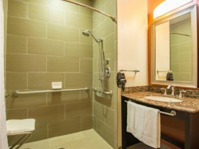 Express & Hobbs, An Ihg 2* Hobbs