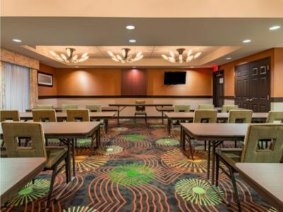 Express & Hobbs, An Ihg 2*